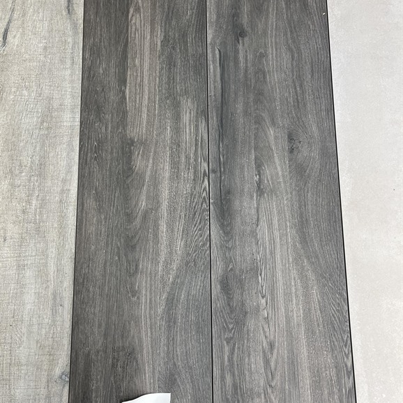 LOT 55: MIRAGE SUNDECK SPIRIT 120X30X2